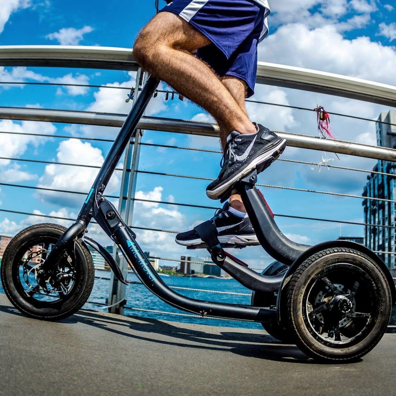 Step machine su ruote, trainer a basso impatto, cross trainer
